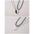 thumbnail image 4 of Regalos para parejas Collares para parejas para él y para ella 2 piezas de collar con colgante de corazón magnético a juego para mujeres, hombres, amantes, novias, novios, esposas, maridos,, 4 of 5