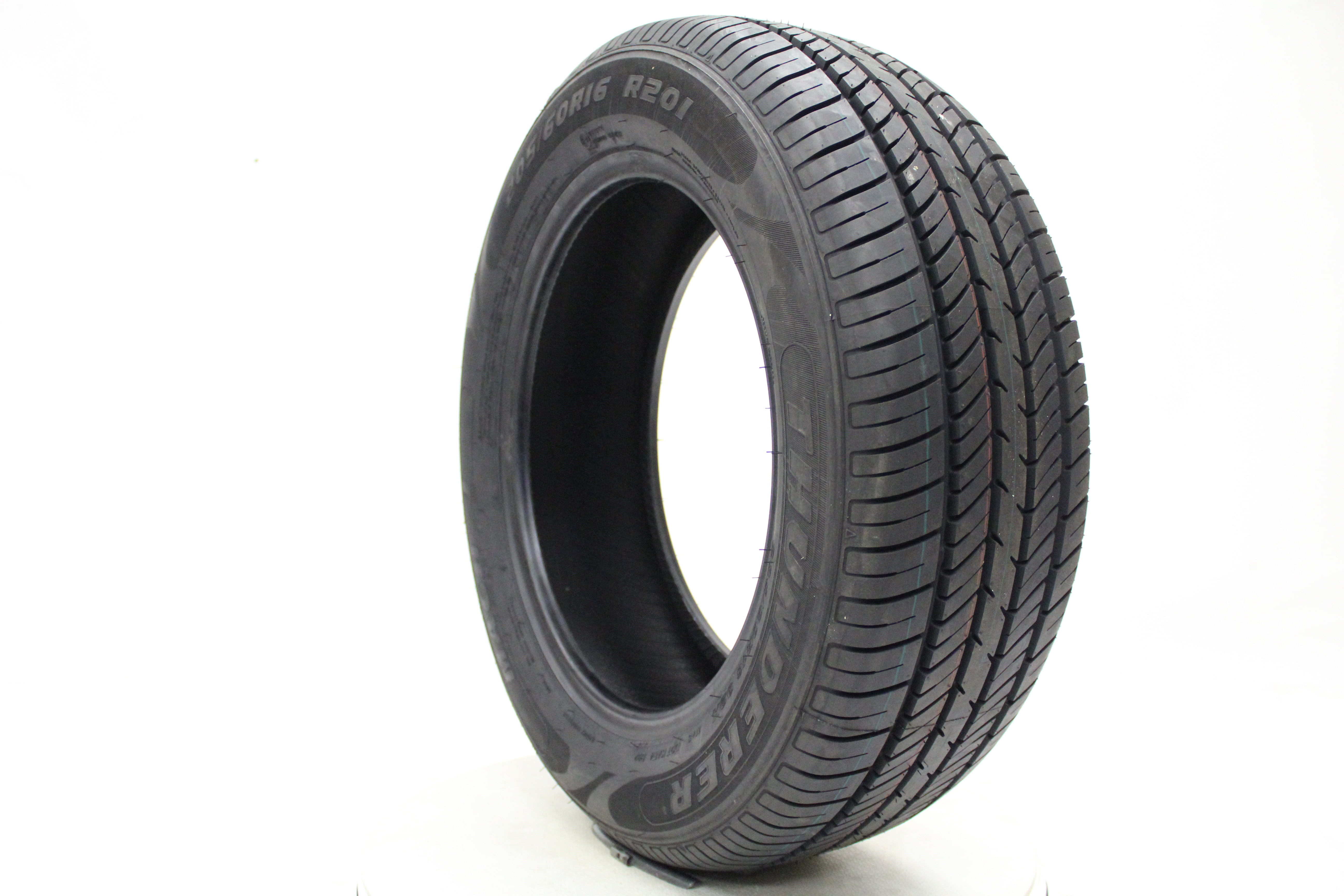 Thunderer Mach I R201 215/65R15 96 H Tire