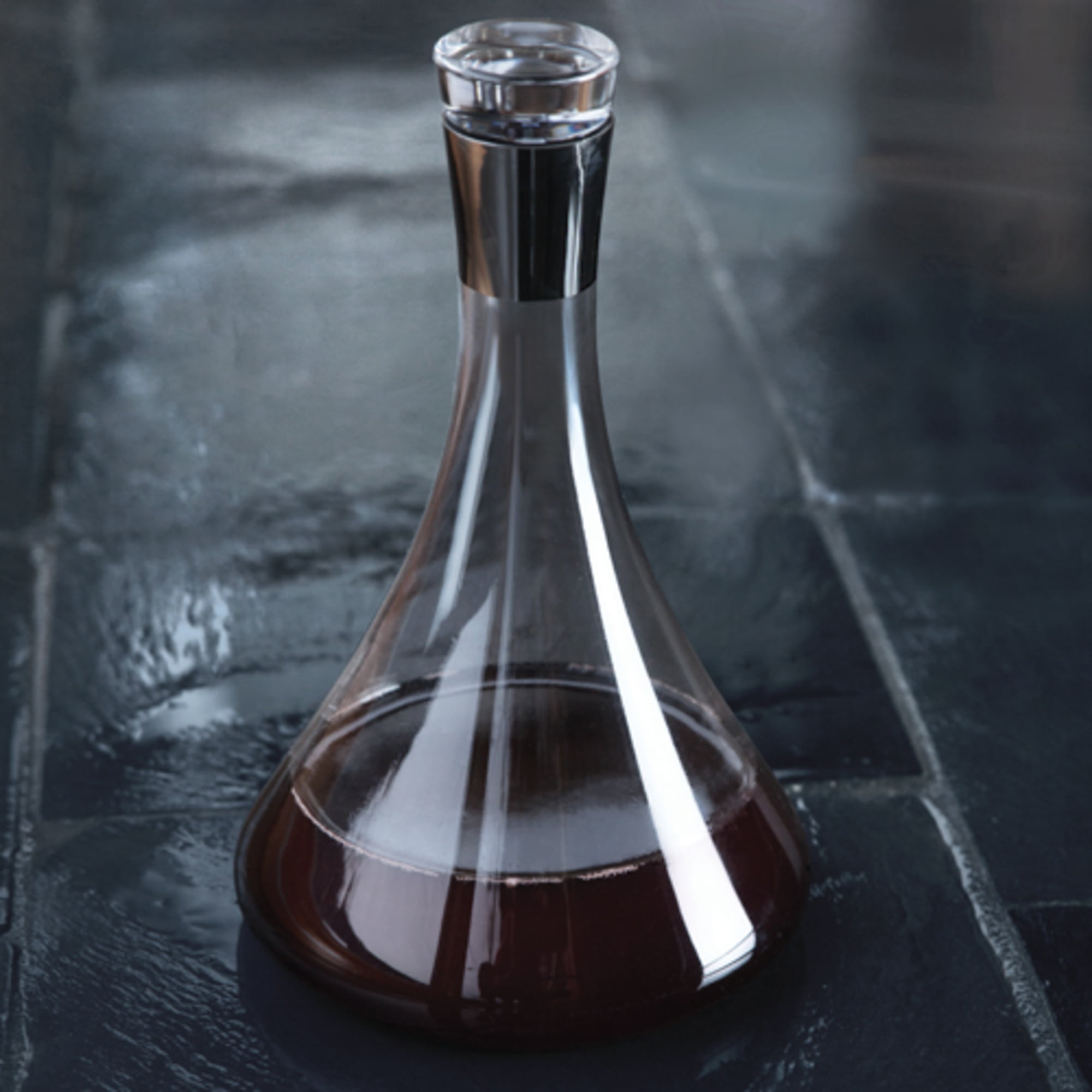 Crofton glass carafe 1 liter w/ lid & box wine carafe pitcher decanter - In  Box
