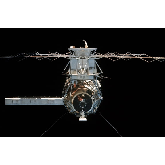 24"x36" Gallery Poster, Skylab 4