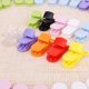 thumbnail image 5 of 50 unidades de clips de plástico en forma de T para chupetes, insignias y baberos (color aleatorio)., 5 of 7