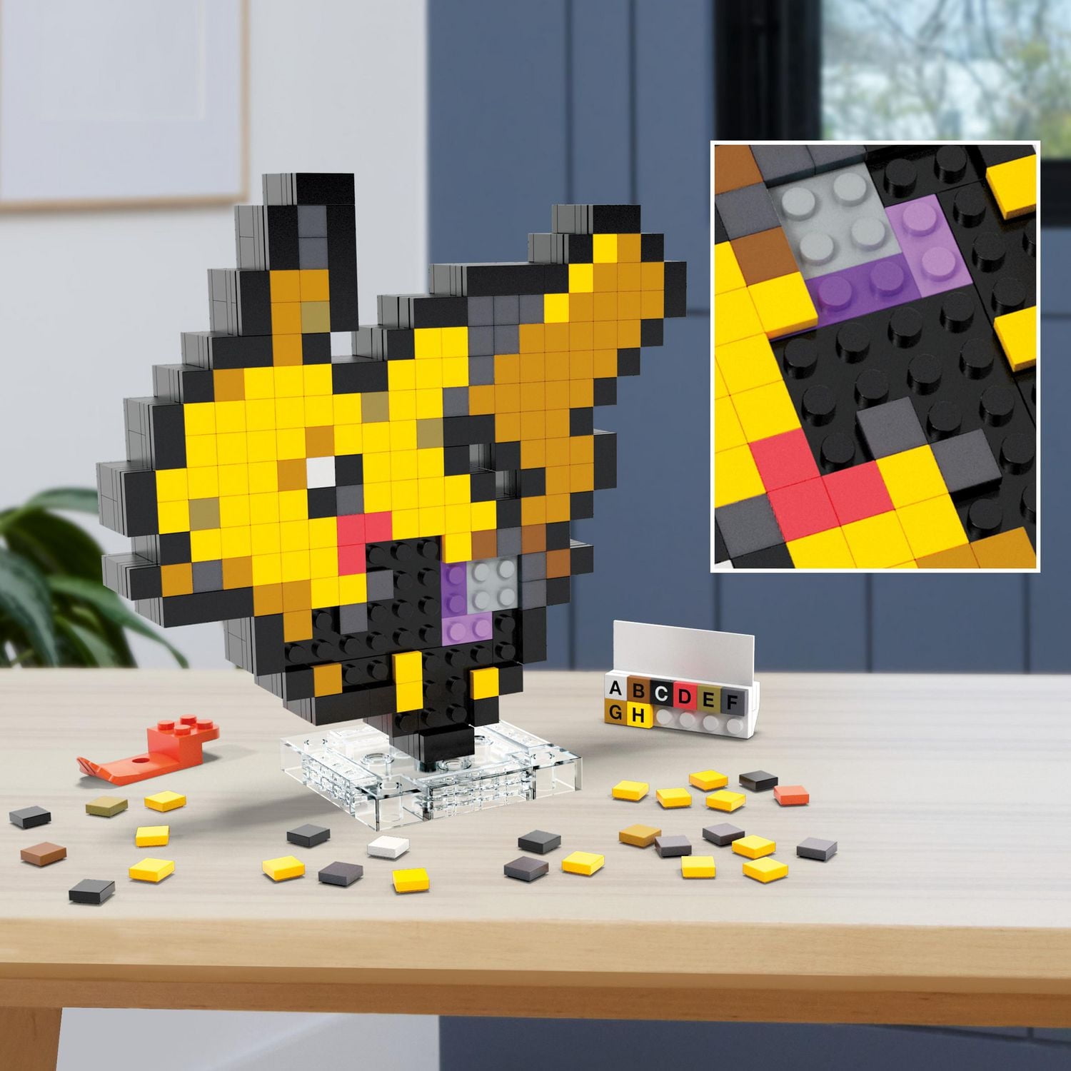 MEGA Pokémon Pikachu Building Toy Kit (400 Pieces) Retro Set, MEGA