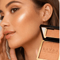 thumbnail image 4 of Iluminador Compacto Lavaa Grand Glow Acabado Luminoso Ipsy Dorado Cálido / Champagne (acabado Luminoso)., 4 of 6