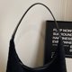 thumbnail image 3 of Bolso Hombro Felpa para Mujer Mano Esponjoso Compras Gran Capacidad (), 3 of 7