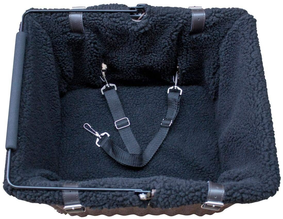 Pet outlet pilot wicker