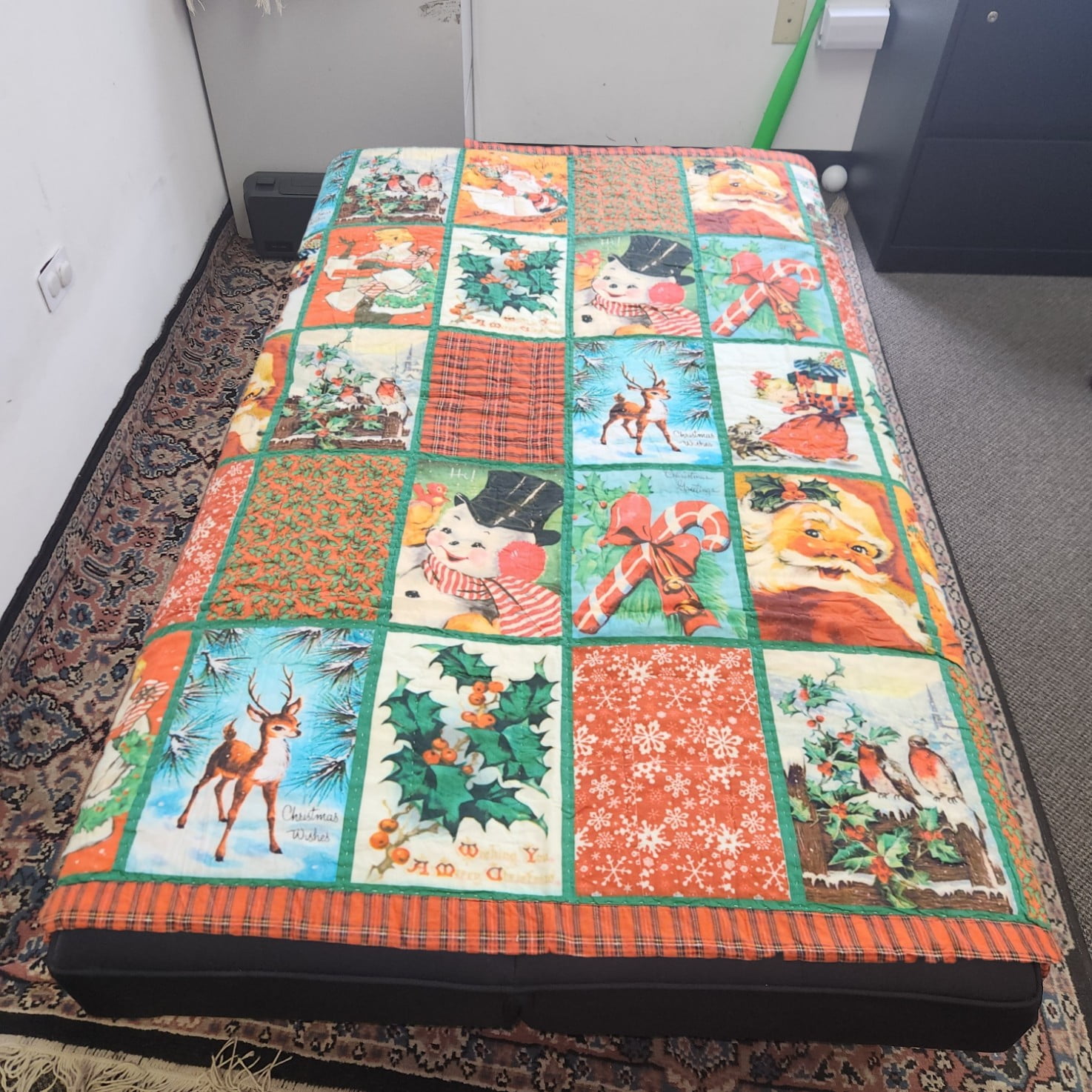 ART & ARTIFACT Patchwork Christmas Quilt - Reversible Holiday Throw Blanket