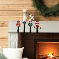 thumbnail image 2 of Percha para corona navideña para puerta de entrada: percha para corona sobre la puerta con patrón de Papá Noel, 2 of 5