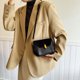 thumbnail image 2 of Bolso Sillín Elegante para Mujer Hombro PU Con Asa Superior Gran Capacidad, 2 of 9