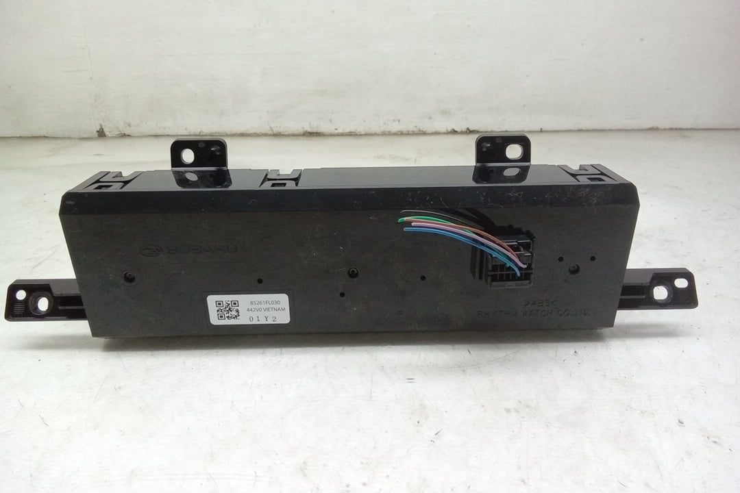 Pre-Owned 23 2023 Subaru XV Information Display Screen Clock and Temperature OEM - Verify Specific Vehicle Fitment In Description - (Good)