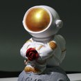 thumbnail image 4 of Figura de astronauta nórdico Escultura de resina Decoración en miniatura Adornos de escritorio Figura de cosmonauta para niños A, 4 of 5