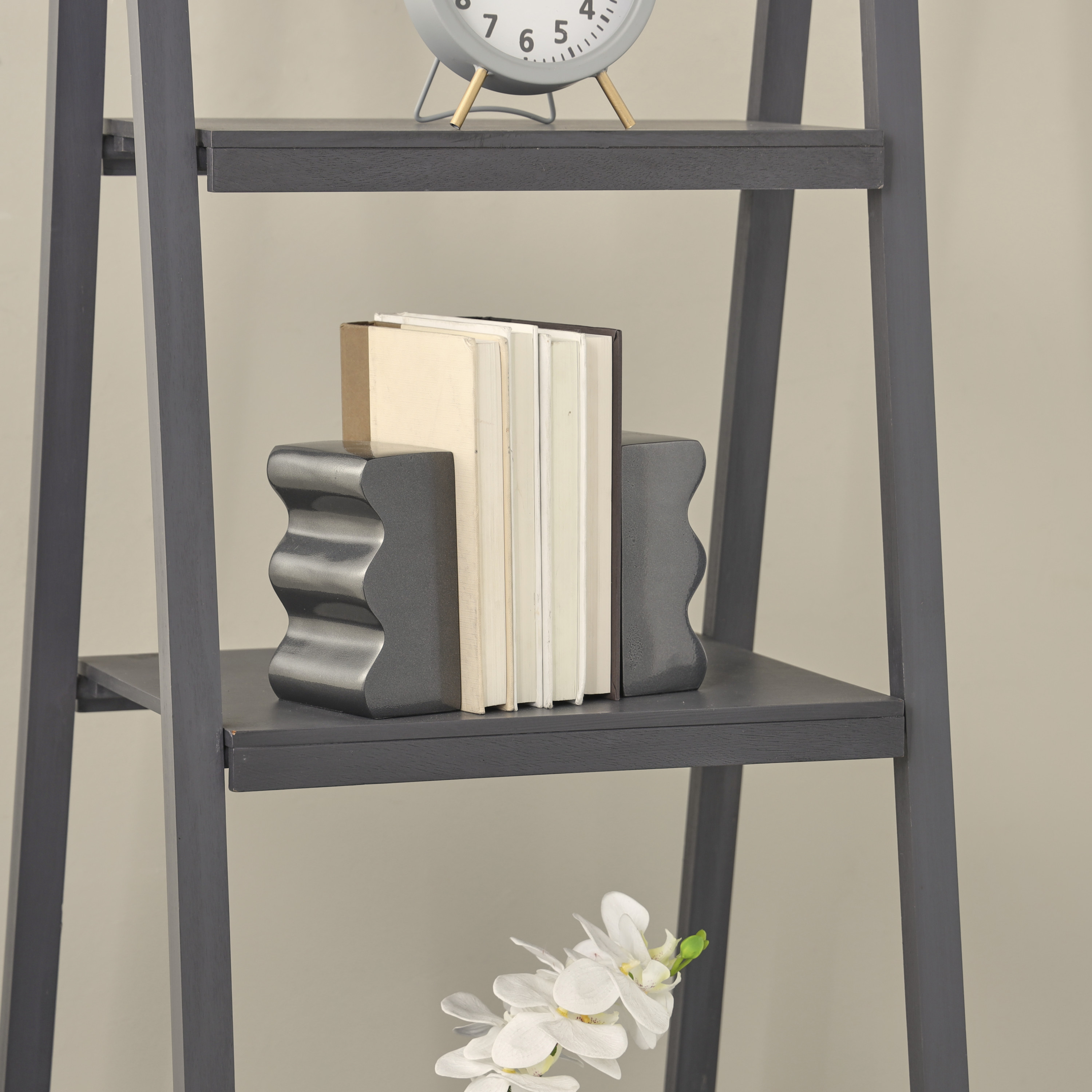 DecMode 4" Wave Inspired Dark Gray Aluminum Bookends (Set of 2)