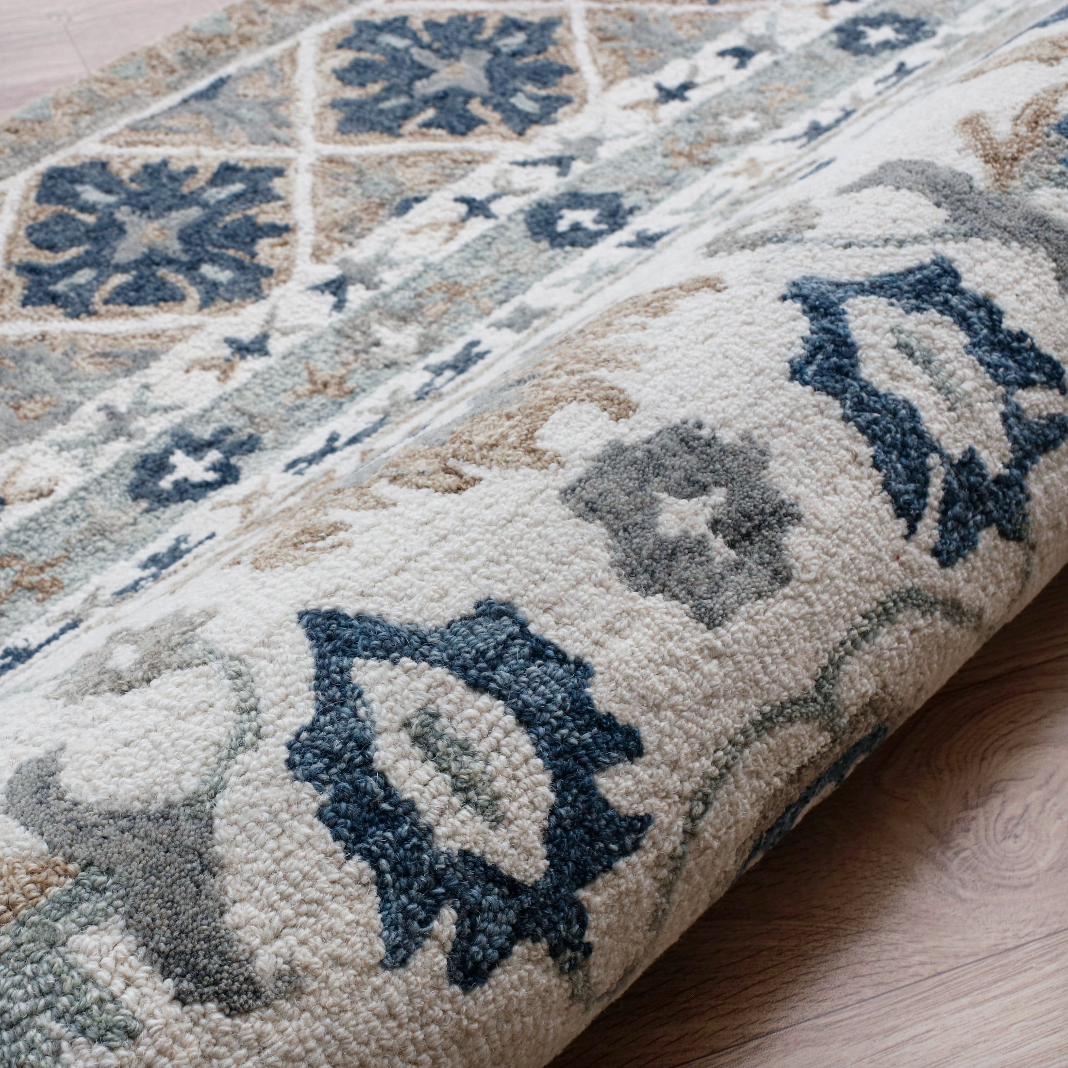 LR Home Bella Therese Gray/Blue Bohemian Floral Wool Area Rug, 9' x 12'