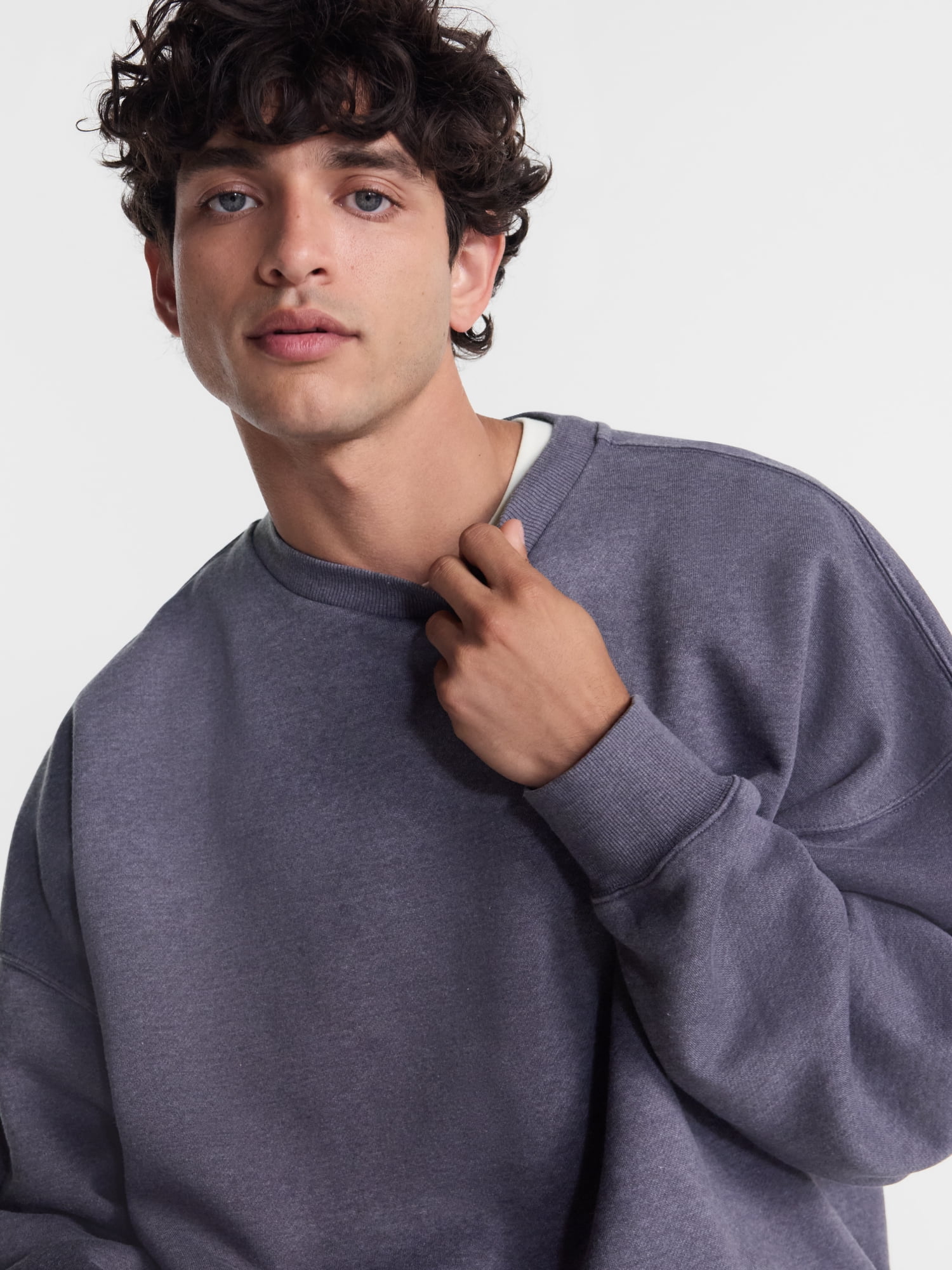 No Boundaries Crewneck Fleece Sweatshirt with Long Sleeves, Men's XS-4XLT
