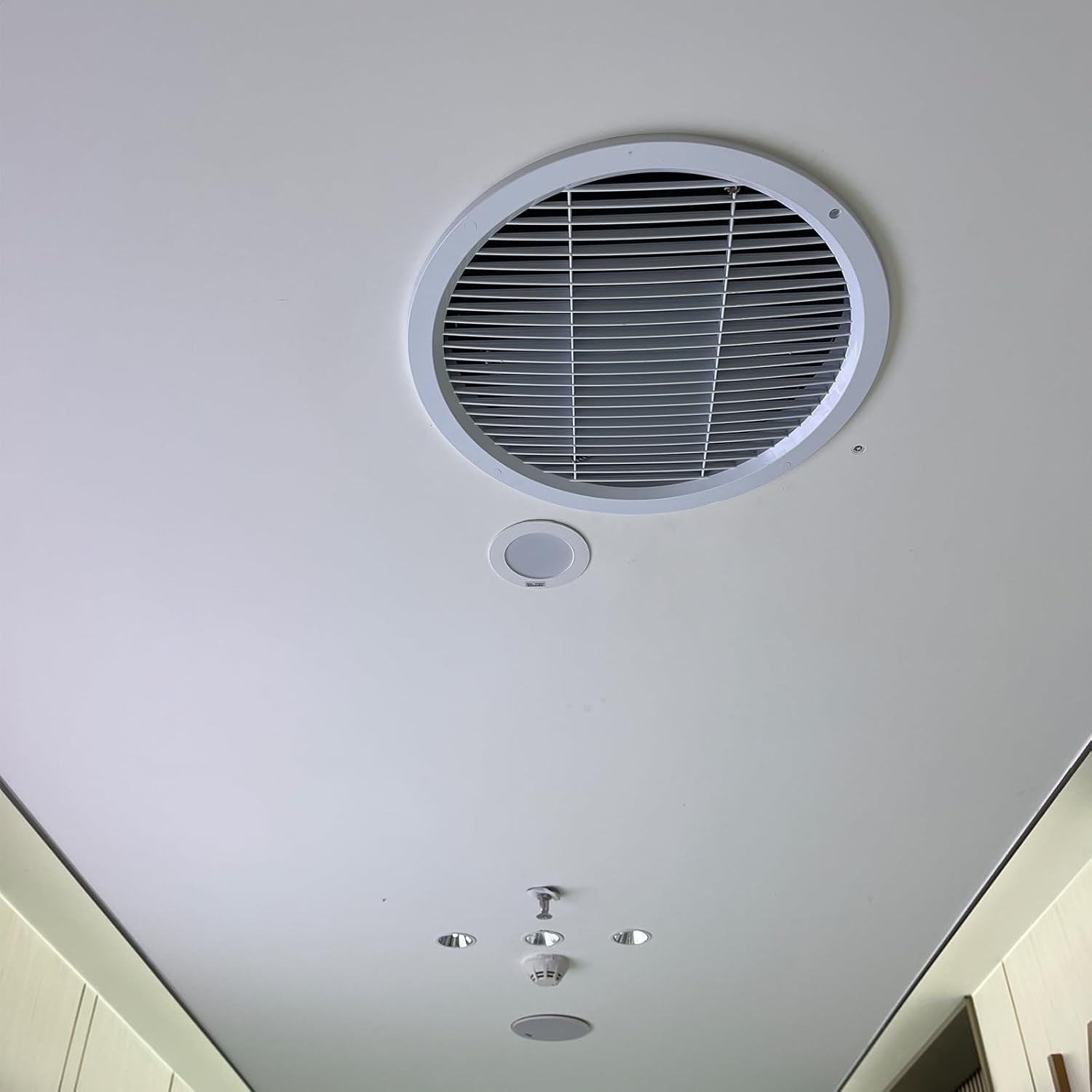 Round Ceiling Diffuser for Bathroom Kitchen Garage Duct Ventilation Use for Ceiling & Walls HVAC White Gable Grille Aluminium Register Circular Outlet Roofing Soffit Vent (6 Inch Neck Size)