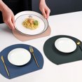 thumbnail image 4 of Manteles individuales y posavasos de cuero, manteles individuales redondos lavables, manteles individuales para mesa de cocina, juego de 3 (semicirculares, verdes), 4 of 5