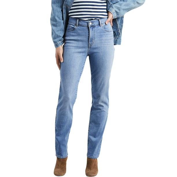 Levi's Women's Classic Straight Fit Jeans 