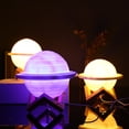 thumbnail image 4 of Lampe de Nuit LED Saturne 3D Créative Cadeau (18cm, [Rechargeable] Télécommande 16 Couleurs), 4 of 5