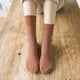 thumbnail image 3 of Calcetines de mujer de primavera y verano de color liso de algodón para mujer, calcetines de longitud media, calcetines de algodón apilados, calcetines de otoño e invierno planos y sencillos, 3 of 5