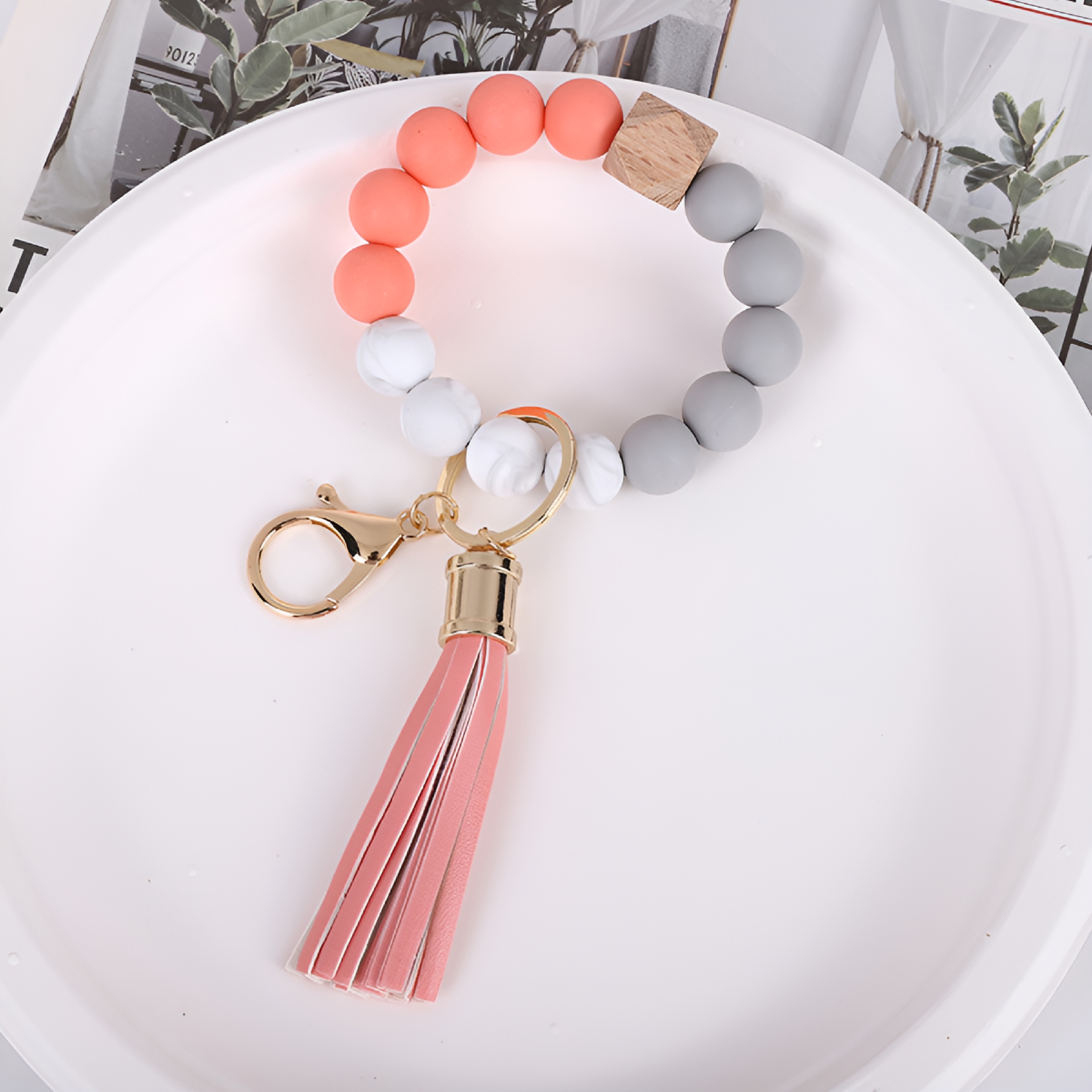 DESIGNICE Fashion Creative Keychain Bracelet Wristlet Key Ring Beaded Bangle Key Chains for Women Key Wristlet for Women