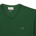thumbnail image 4 of Remera Lacoste para Hombre de Manga Corta con Cuello en V de Algodón Pima Verde, 4 of 4