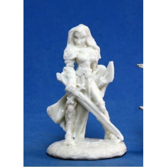 Finari, Female Paladin (1) Miniature