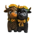 thumbnail image 3 of Figura de pareja de vacas de las Tierras Altas, escultura animal, gnomos de vaca de las Tierras Altas modernos con flores, adorno para armario,, 3 of 8