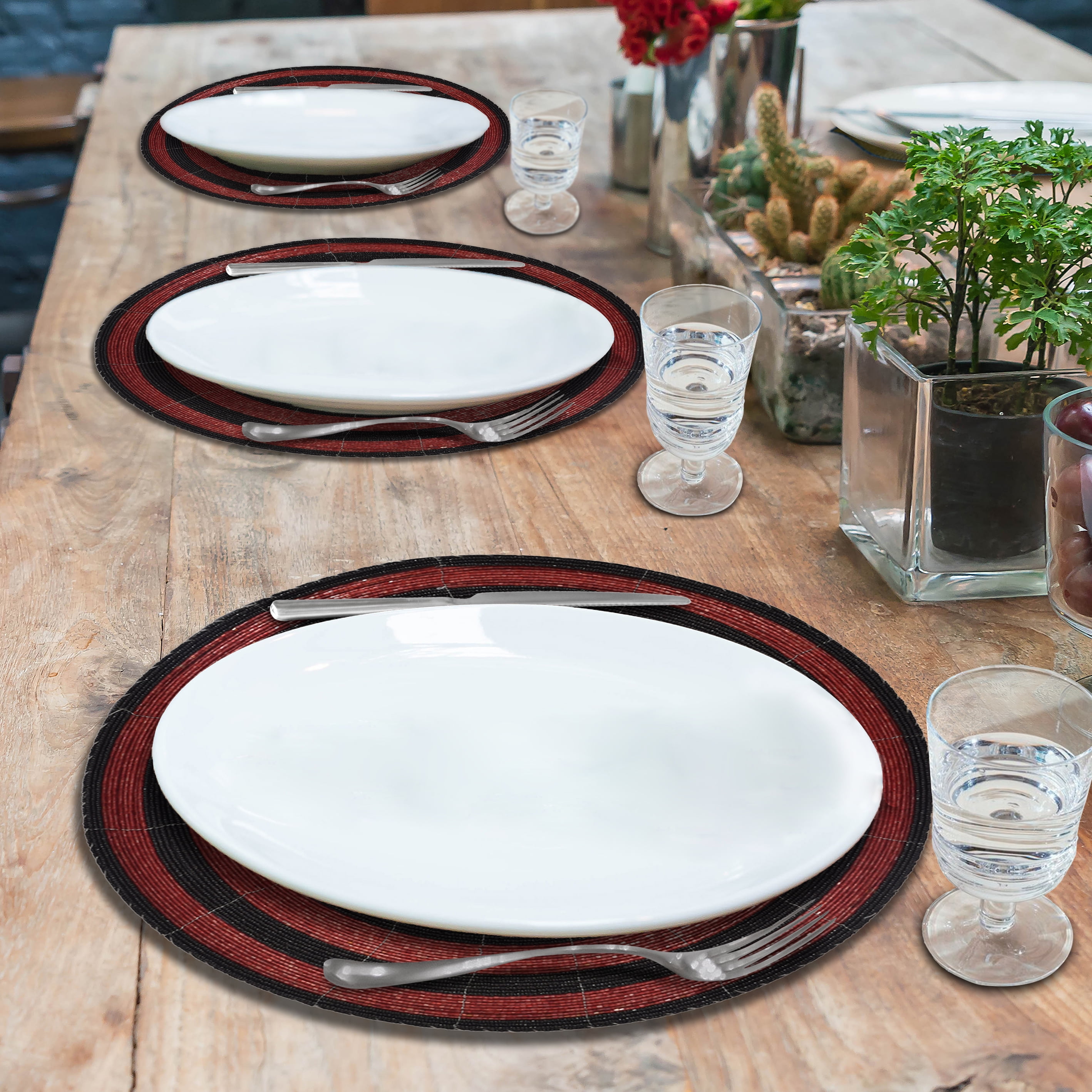 Beaded Placemats Set of 16 for Dining Table, Table Placemats, 14 Inches Round - Black Red