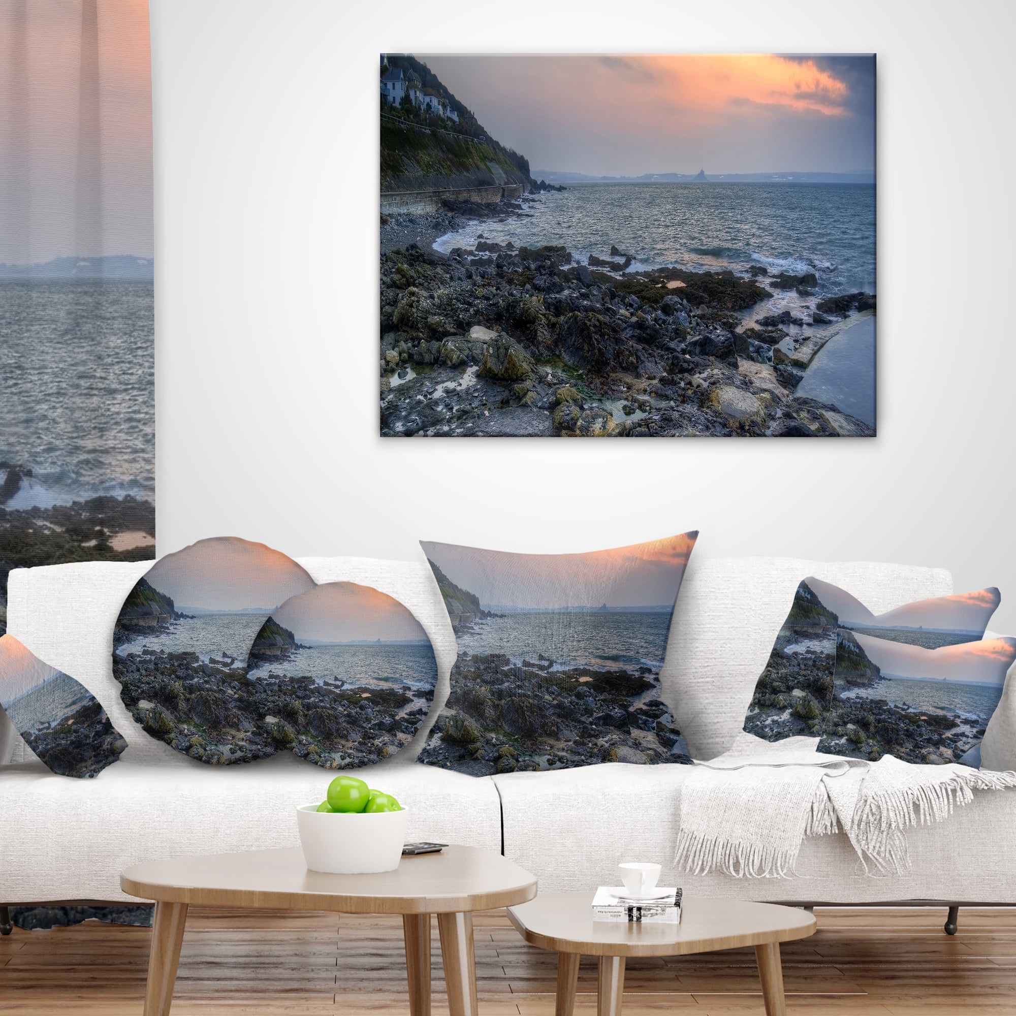 Designart Dark Rocky Seashore Sunrise - Seashore Throw Pillow - 18x18