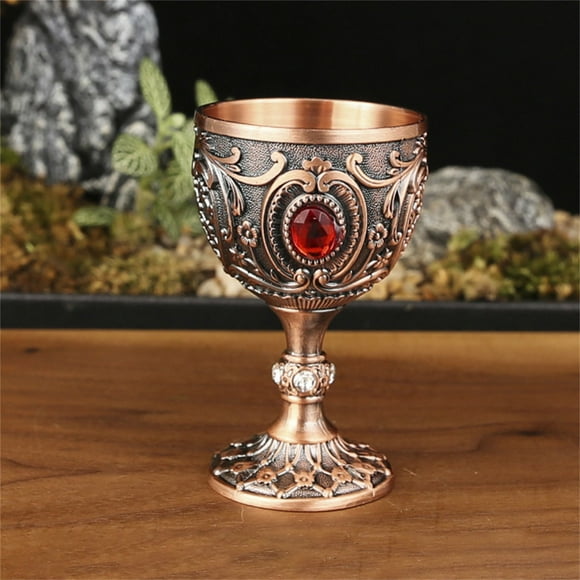 Kitchen Utensil Set Vintage Medieval Goblet Drinking Glass Party Supplies Handmade Novelty Engraving Metal Wine Cup Desktop Decoration