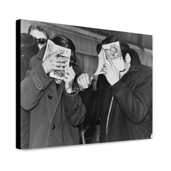 Canvas Print: Two Hunter College Students Covering Their Faces With Books, At