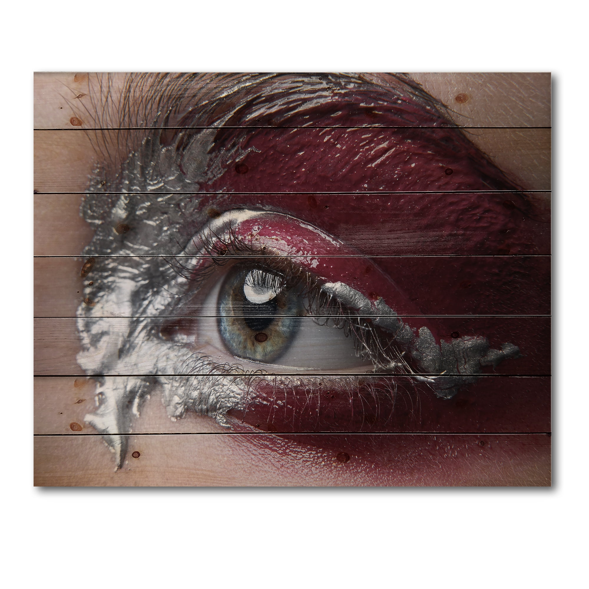 Designart 'Close Up of A Woman Eye With Red Makeup On' Modern Print on Natural Pine Wood