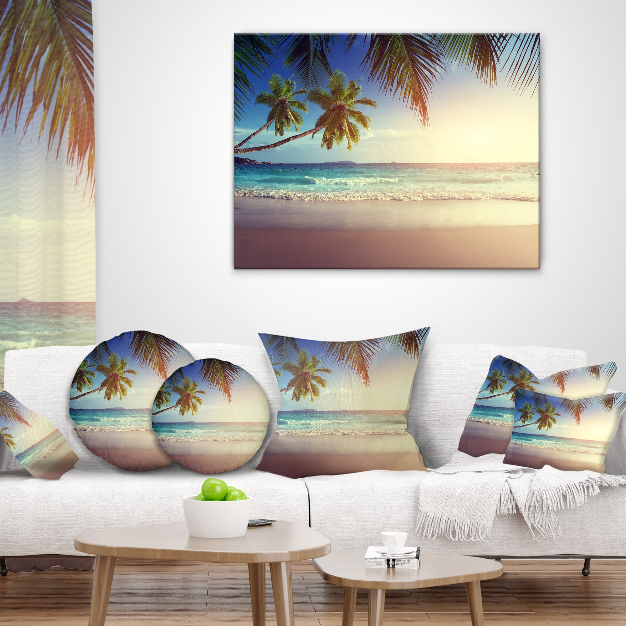Designart Typical Sunset on Seychelles Beach - Seascape Throw Pillow - 16x16