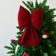 thumbnail image 2 of Fiudx Adorno Navideño de Lazo, Gran Diseño de Terciopelo Rojo, Estilo Tridimensional, Ideal para Decorar Árboles y Espacios, Accesorio Festivo, Regalo Perfecto para Niñas, Tamaño 45 X 25 Cm/30 X 18 C, 2 of 7