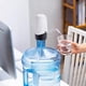 thumbnail image 1 of Fiudx Bomba para Botellas de Agua, Dispensador Recargable Por Usb, Flujo Rápido, Portátil para Casa y Camping, Fácil de Usar con Bidones de 2 a 6 Galones, Incluye Cable de Alimentación y Manguera de, 1 of 6