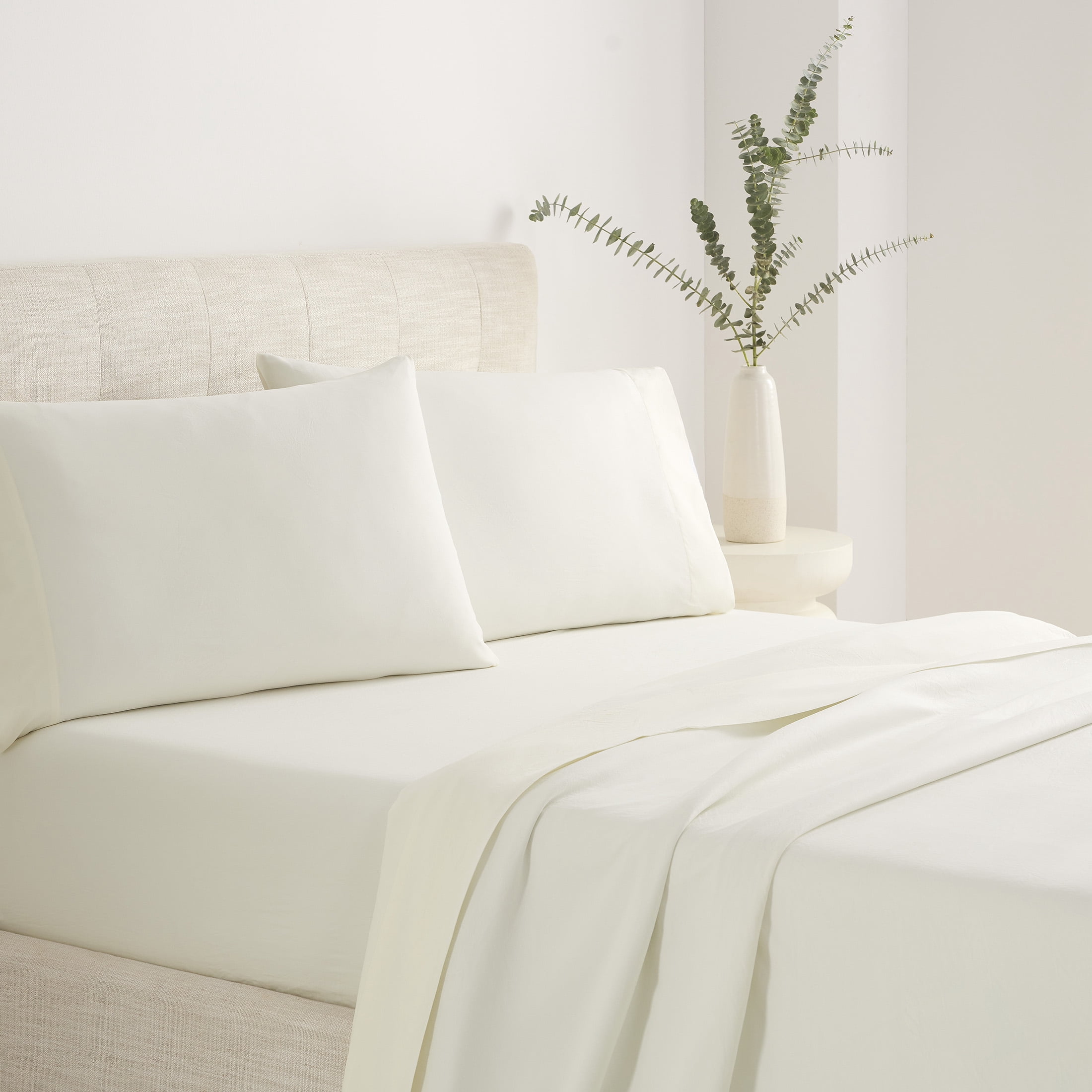 Casual Living Enzyme Comfort Washed 4-Piece White Sheet Set, Brushed for softness, Easy Care, Queen - Deep Pocket