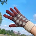 thumbnail image 2 of Winter Touch Autumn and Winter Checkerboard 5-Finger Touch Screen Gloves Touch Screen Gloves, 2 of 4