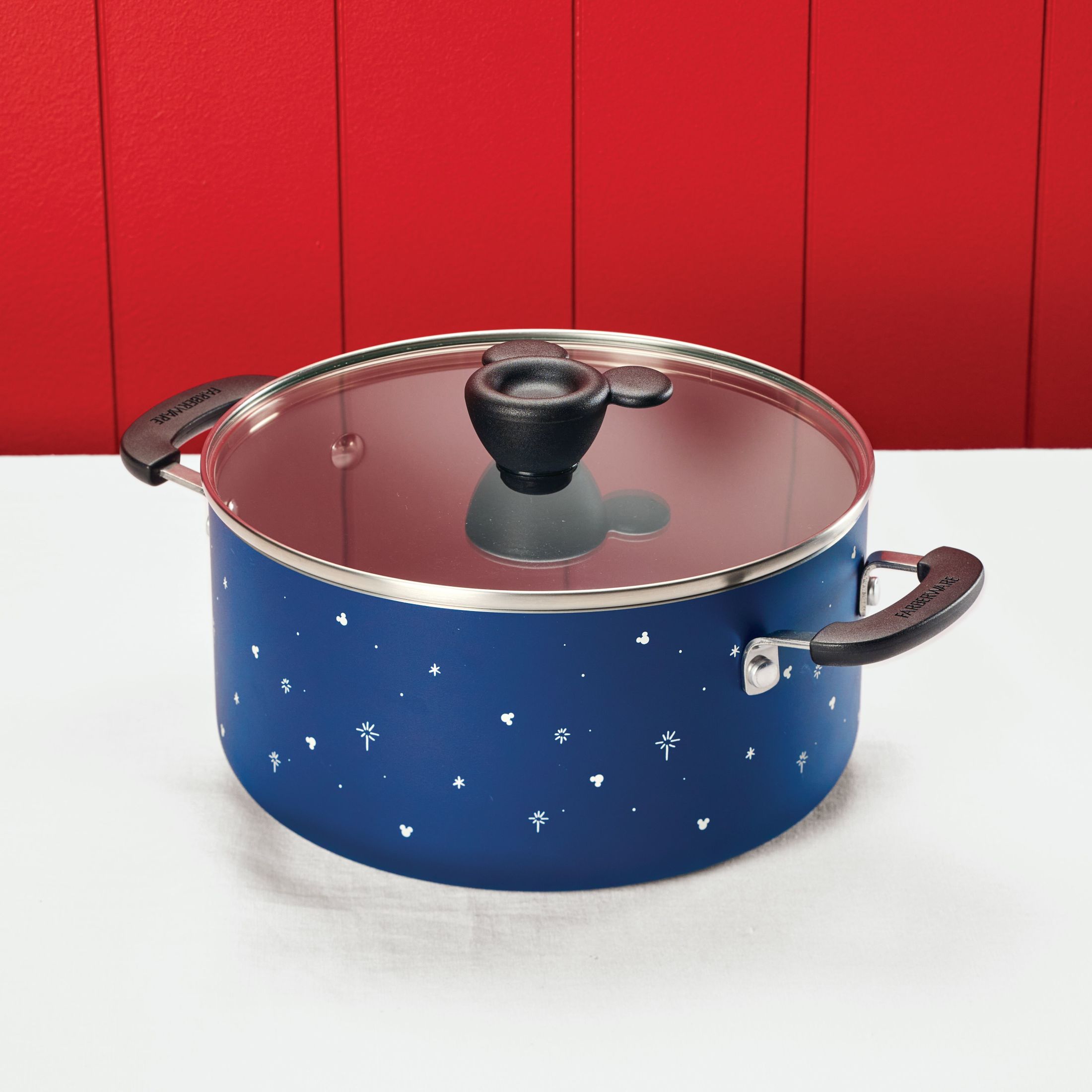 Farberware Disney Bon Voyage 5.5 Quart Ceramic Nonstick Stockpot with Lid, Dishwasher Safe, Blue