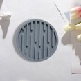 thumbnail image 3 of Alfombrilla de cocina antideslizante, flexible y resistente al calor, ideal para proteger superficies de utensilios de cocina calientes. Úsela como salvamanteles, abridor de tapas, almohadilla de, 3 of 8