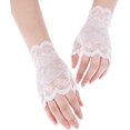 thumbnail image 4 of Gants courts en dentelle pour femmes, 4 of 7