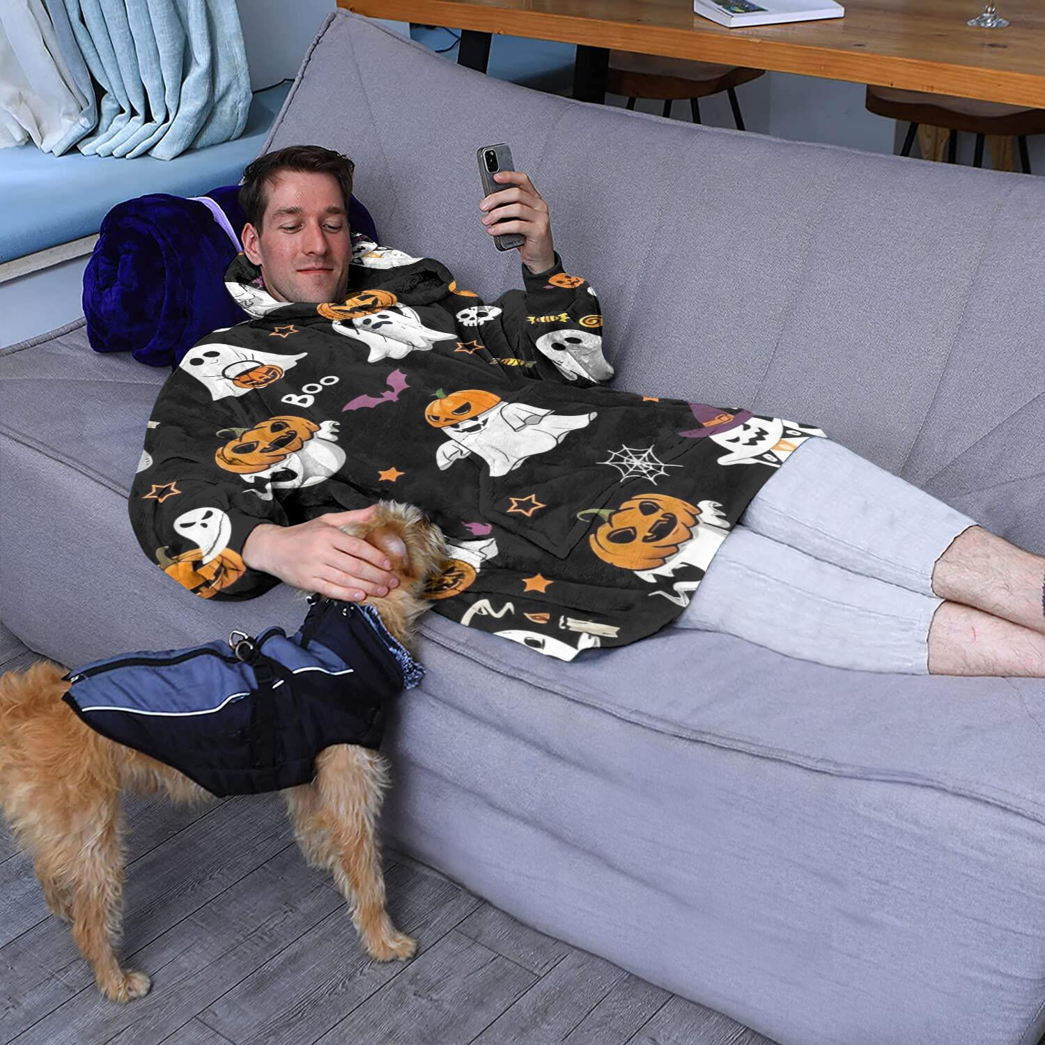 Wearable Oversized Blanket,Black Halloween Ghosts and Pumpkins Wearable Blanket Hoodie for Adults,Cozy Hooded Blankets with Super Pockets,Super Warm Fuzzy Pullover for Women & Men
