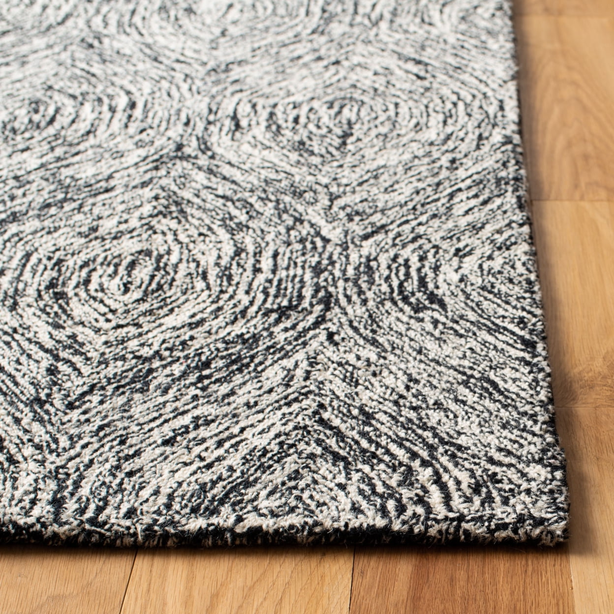 SAFAVIEH Micro-Loop Catrine Abstract Ogee Wool Area Rug, Black/Ivory, 8' x 10'