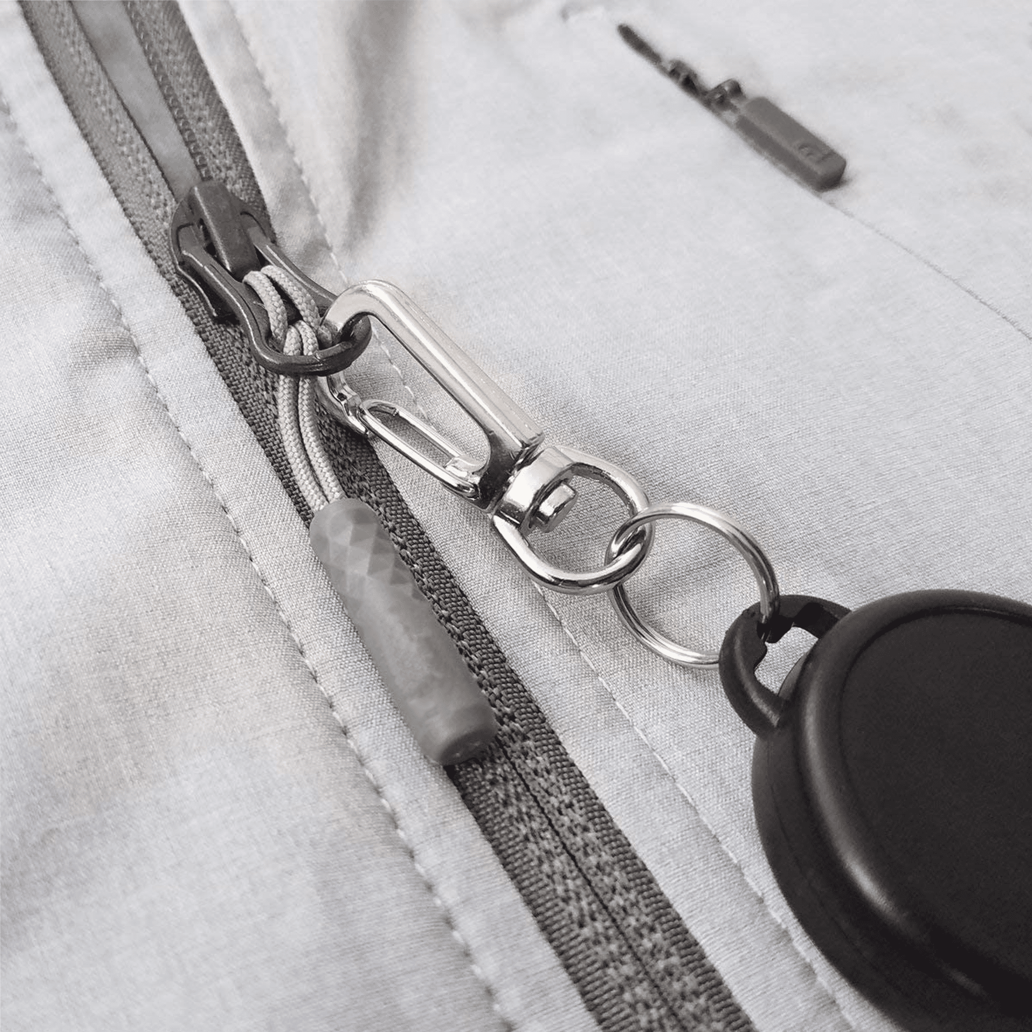 Bulk 100 Pack - Heavy Duty Retractable Badge Reel - Metal Carabiner Clip - Ski Pass/Sport Lift Ticket Holder Keychain - Attach to Coat Zipper Hole or Belt Pants Loop Specialist ID
