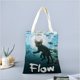 thumbnail image 2 of Flow Movie Bolso de tela con estampado de lienzo para mujer, bolsa de compras reutilizable y estética, con cremallera interior, regalo para mujer, 35 × 40 cm., 2 of 6