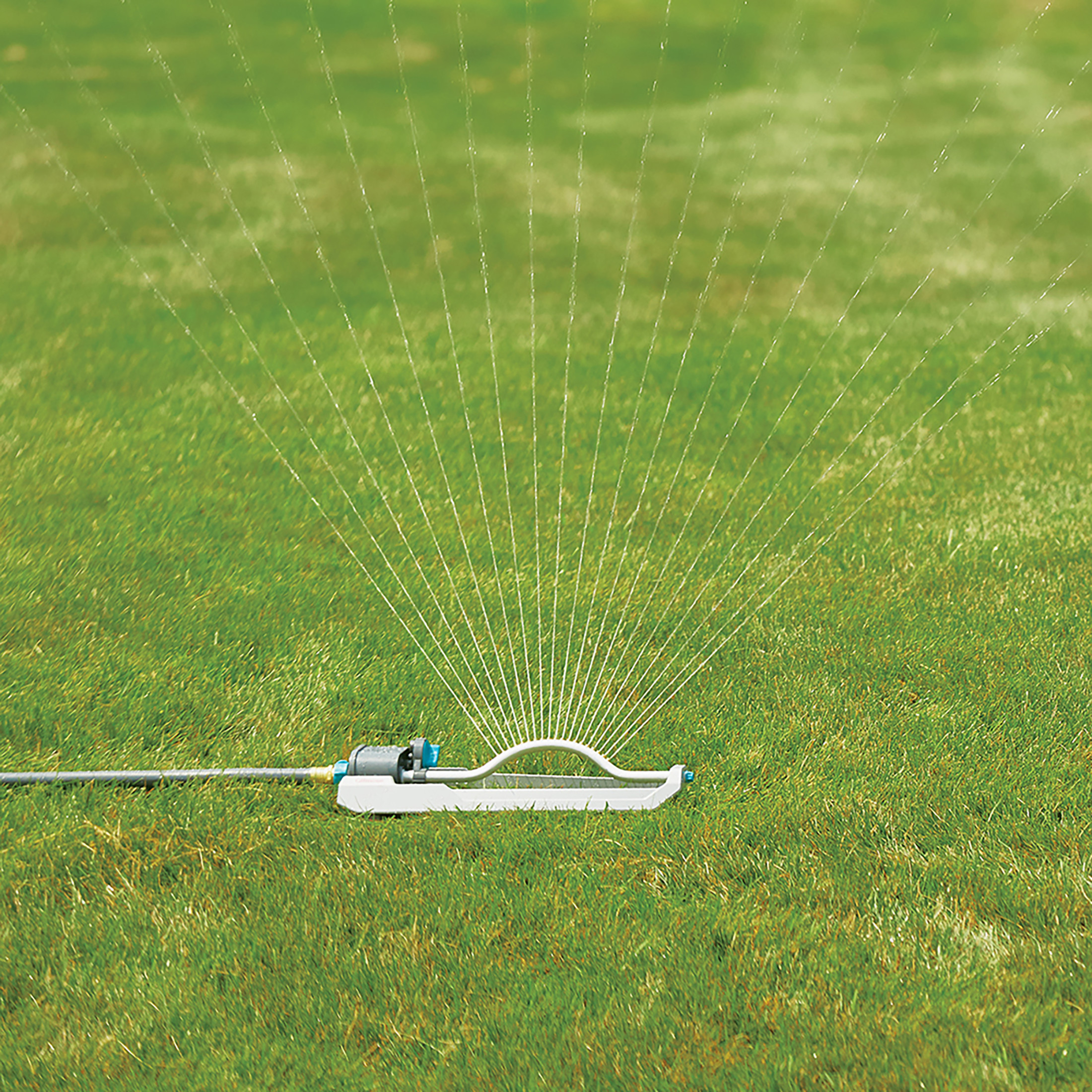 Gilmour Heavy Duty Rectangular Sprinkler with Metal Base photo 3