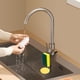 thumbnail image 4 of Wosthever Soporte de esponja de Metal multifuncional para cocina, organizador para fregadero colgante versátil, fácil acceso Negro, 4 of 6