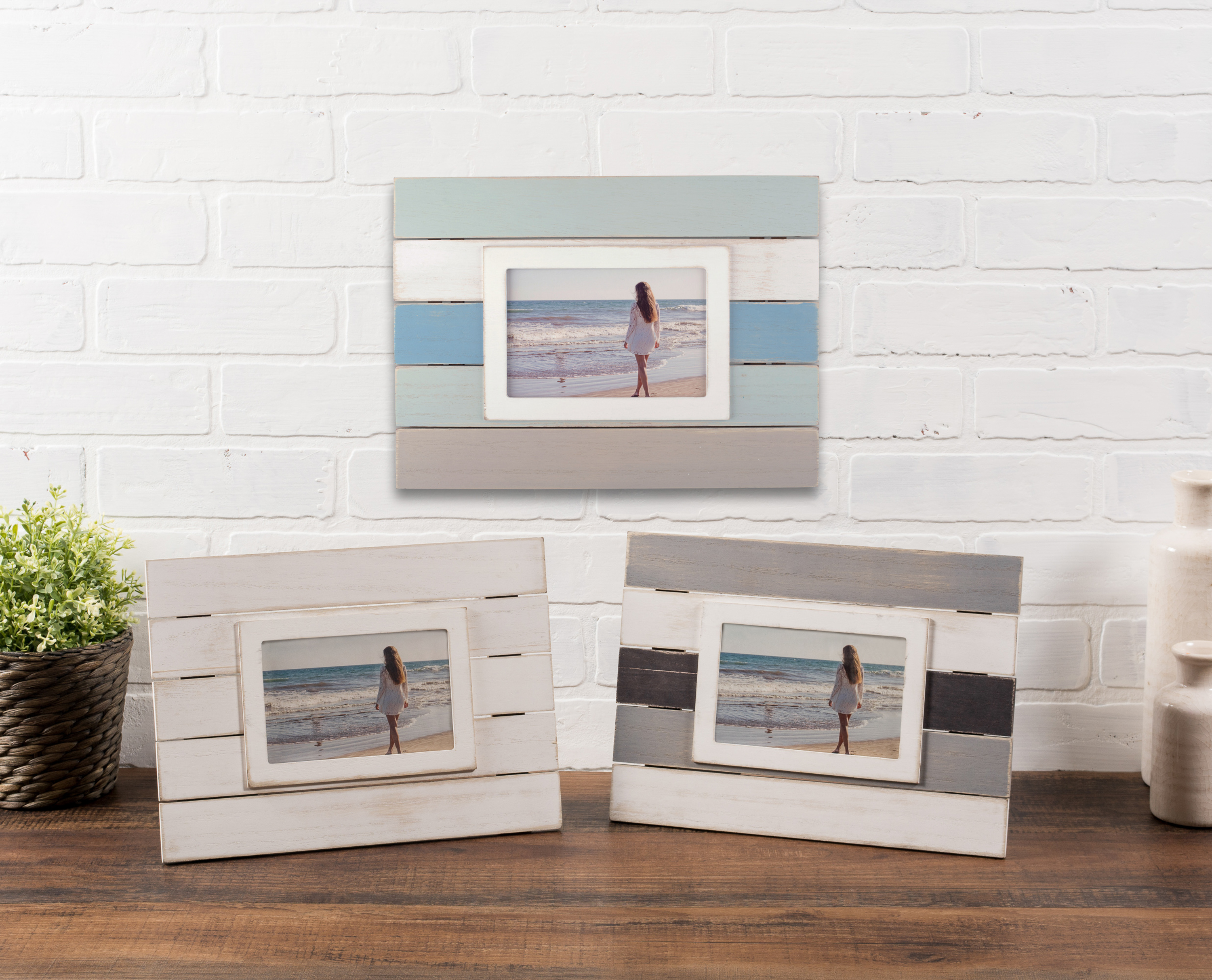 Picture Frames 4x6, Grey Wooden Photo Frames with Clip, Simple Farmhouse Wood Frames for Wall Gallery Mounting or Desktop Display, Memo Board, Small