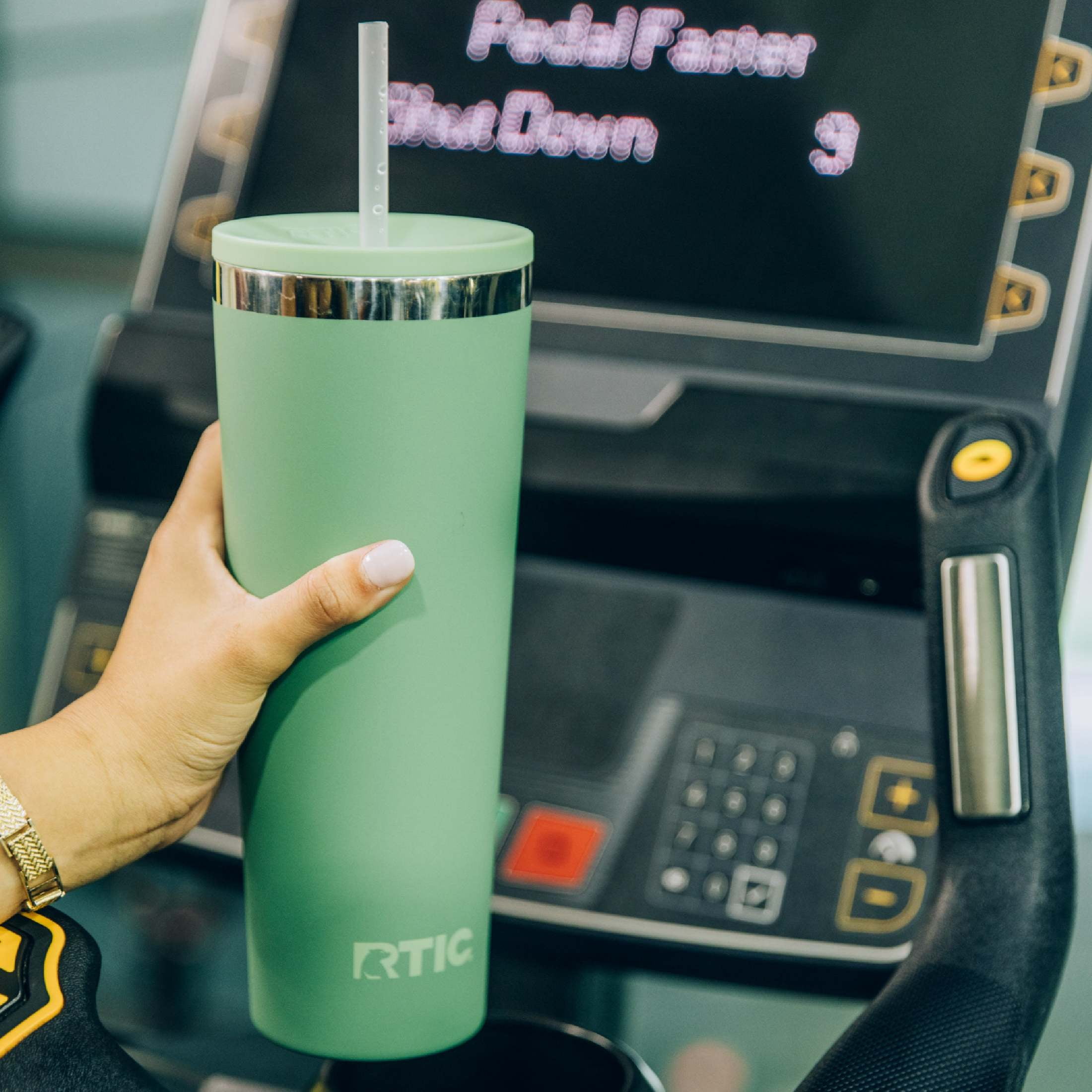 RTIC 28 oz Ceramic Lined Everyday Tumbler with Spill-Resistant Straw Lid, Sage