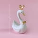 thumbnail image 1 of Adornos creativos para coche, corona de cisne, artesanías de resina, adornos para tartas de cumpleaños, regalos de joyería para el día de San Valentín, 1 of 5