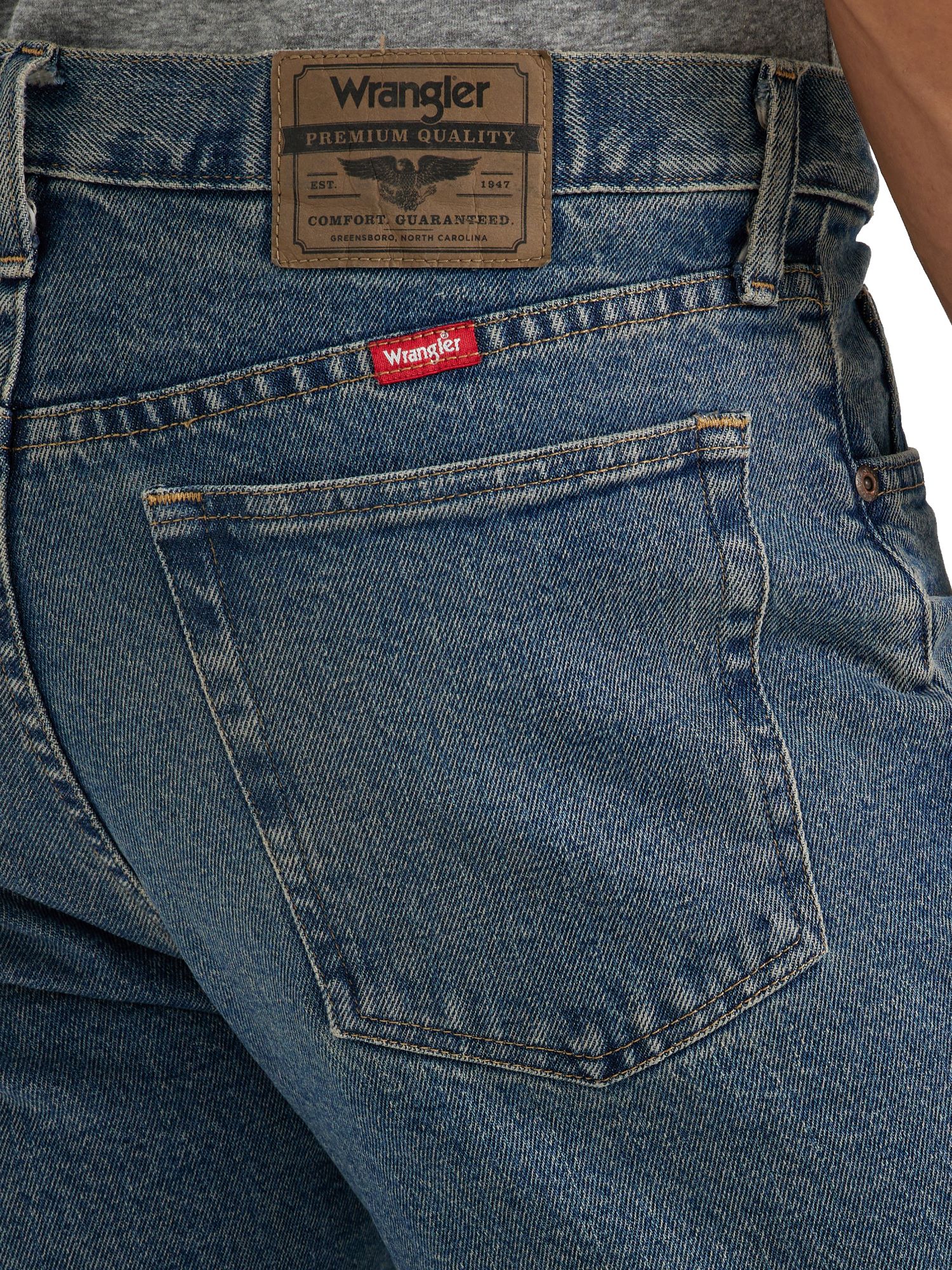 Wrangler® Men's and Big Men's Relaxed Fit Five Pocket Denim Short (30 ...