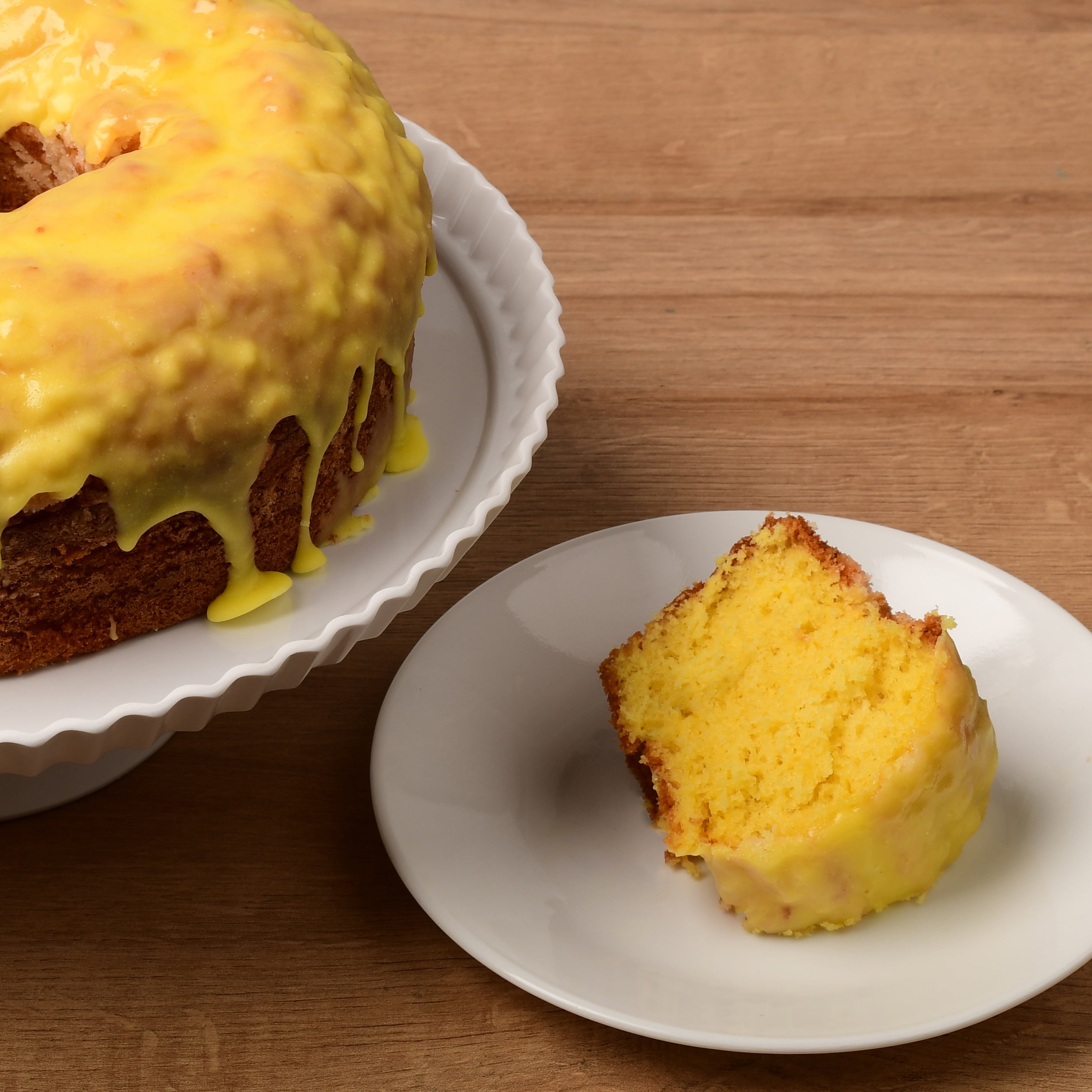 The Bakery Lemon Streusel Cake, 28 oz